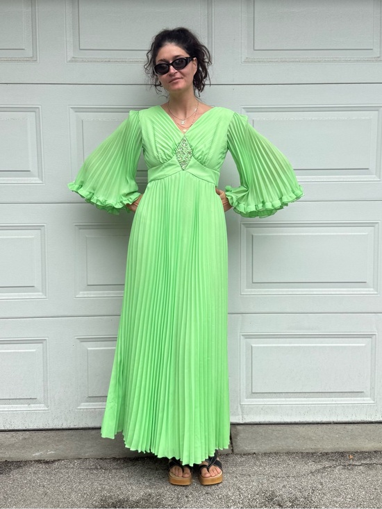 Dresses & Skirts - Vintage Crystal Pleated V‑Neck Maxi Dress Bright Green Bell Sleeves Rhinestones